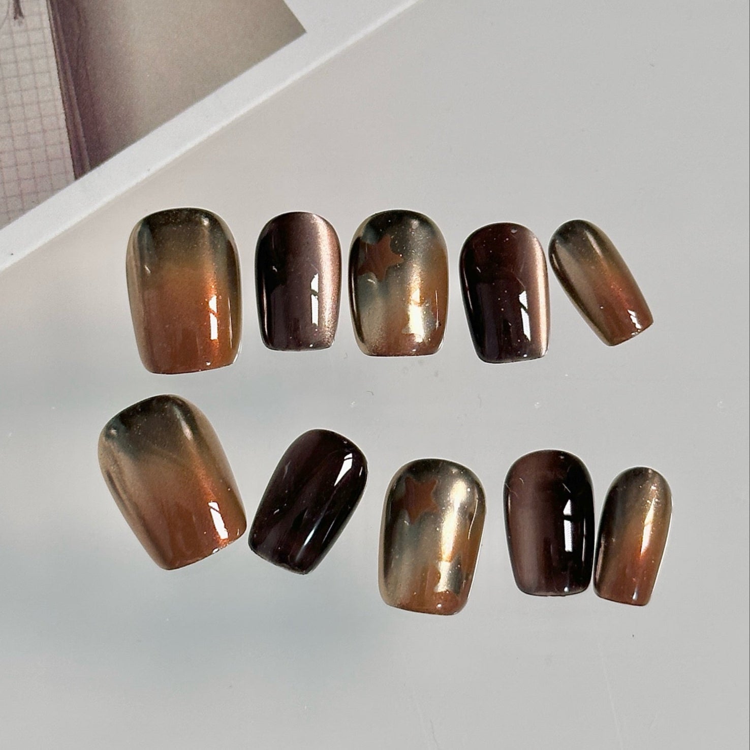 NAYL - GALACTIC GOLD - 10PCS Short SQUOVAL Handmade Press On Nails Reusable Metallic Cat Eye Chrome Pattern